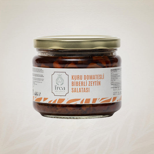 Kuru Domatesli Biberli Zeytin Salatası